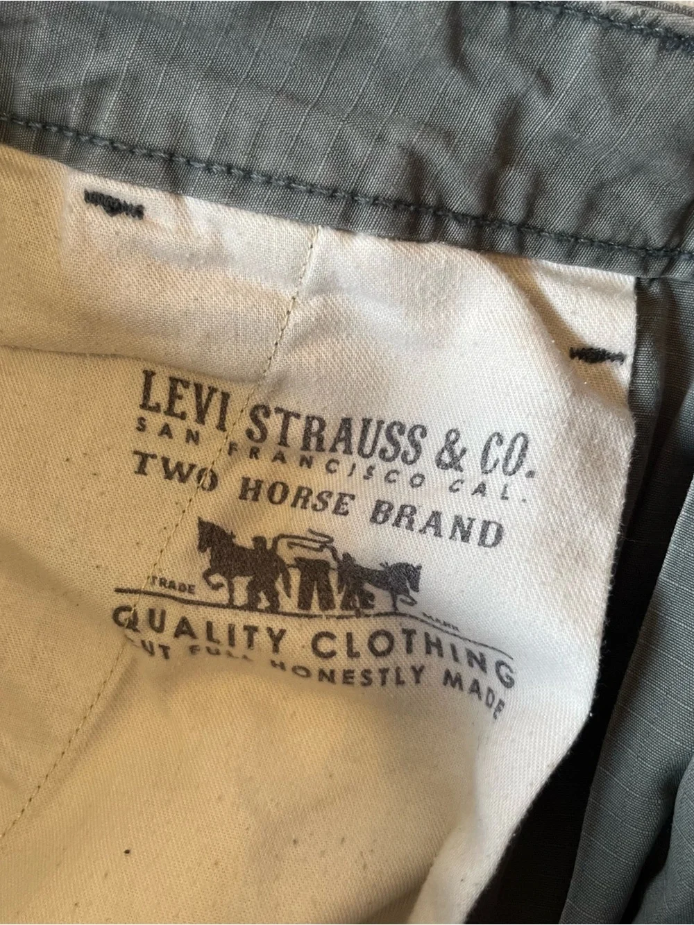 Levis Shorts Mens 34 Gray Cotton Cargo Utility Casual Distressed Skater Street